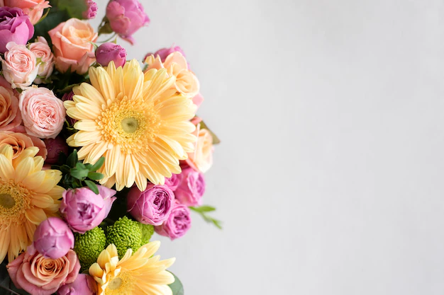 Free Photo | Beautiful flowers bouquet with copy space