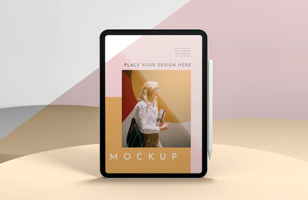 Free PSD | Presentation with tablet screen mock-up