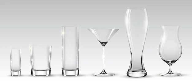 Free Vector | Empty realistic glasses set for different alcohol drinks and cocktails isolated