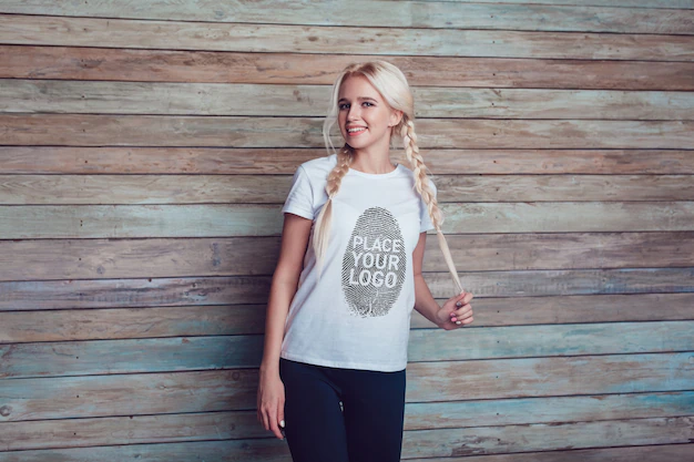 Free PSD | Girl t-shirt mock-up