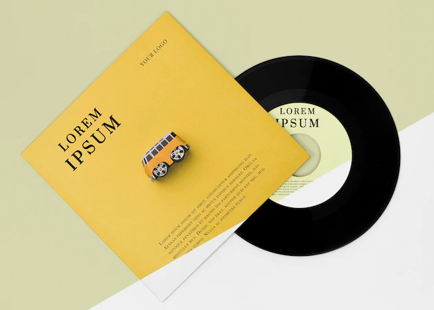 Free PSD | Assortment of vinyl records mock-up