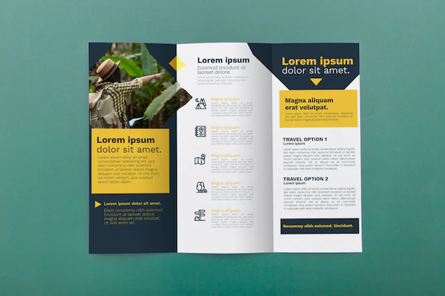 Free PSD | Trifold brochure concept mock-up