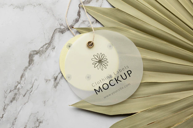Free PSD | Fabric clothing labels mockup in real context