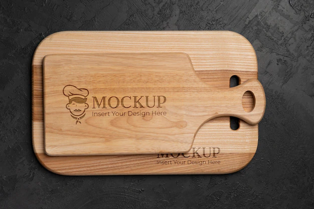 Free PSD | Close up on wooden cutting board mockup