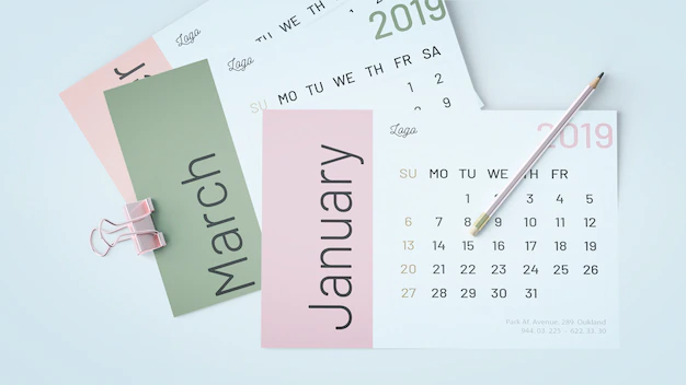 Free PSD | Decorative flat lay calendar mockup