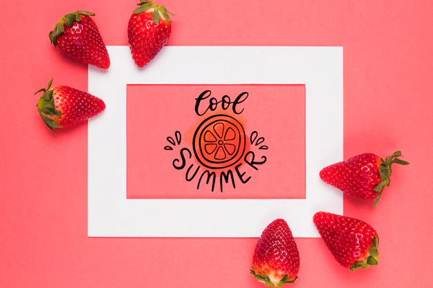 Free PSD | Flat lay frame mockup with strawberries