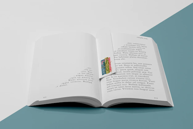 Free PSD | High angle bookmark and open book mock-up