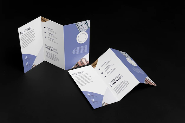 Free PSD | High angle of trifold business brochure mock-up