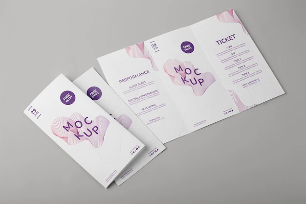 Free PSD | High angle of trifold landscape brochure mock-up