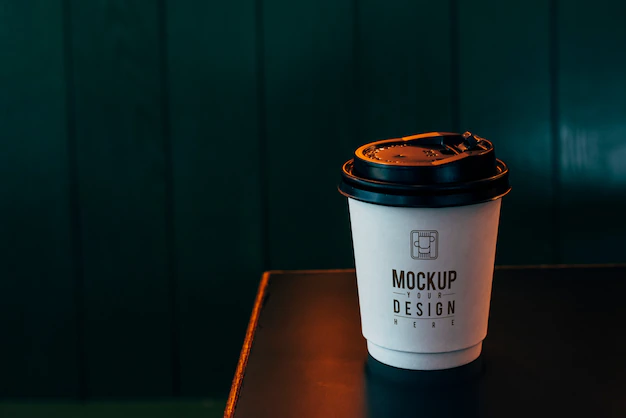Free PSD | Mockup of a disposable coffee cup