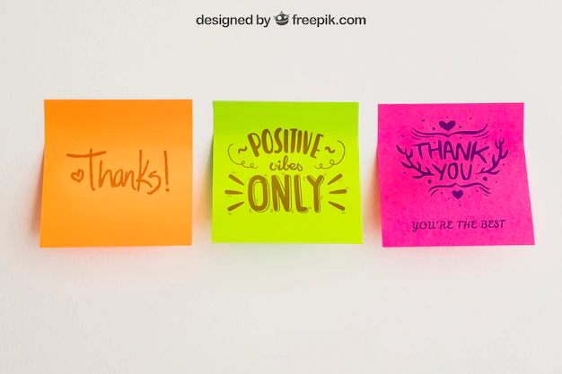 Free PSD | Mockup of adhesive notes in three colors