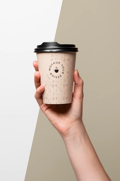 Free PSD | Plastic cup with coffee mock up