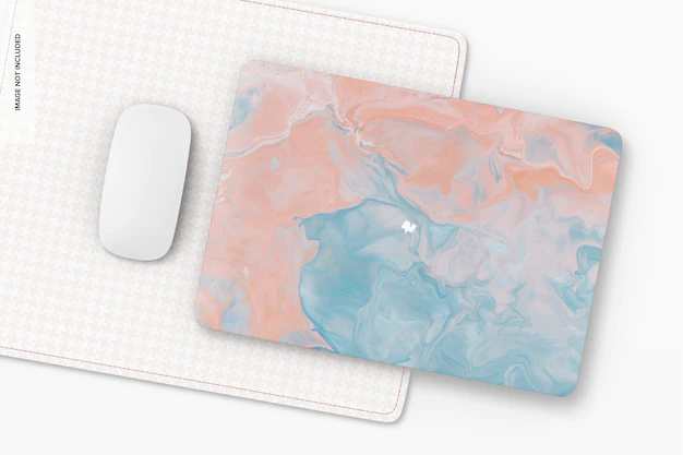 Free PSD | Plastic hard shell case with mouse pad mockup