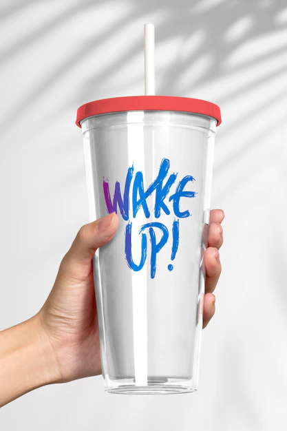 Free PSD | Plastic tumbler product mockup with wake up quote