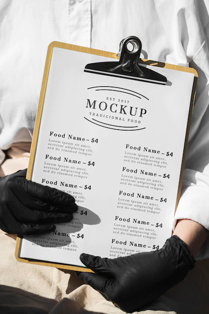 Free PSD | Restaurant menu mock-up on clipboard