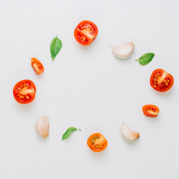 Free PSD | Top view tomatoes on table