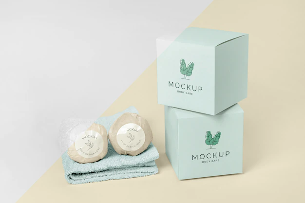 Free PSD | Towel, bath bombs and boxes mock-up