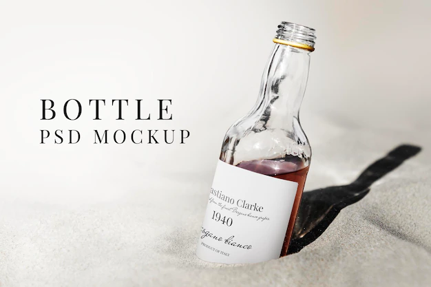 Free PSD | Wine glass bottle mockup psd alcohol drinks packaging