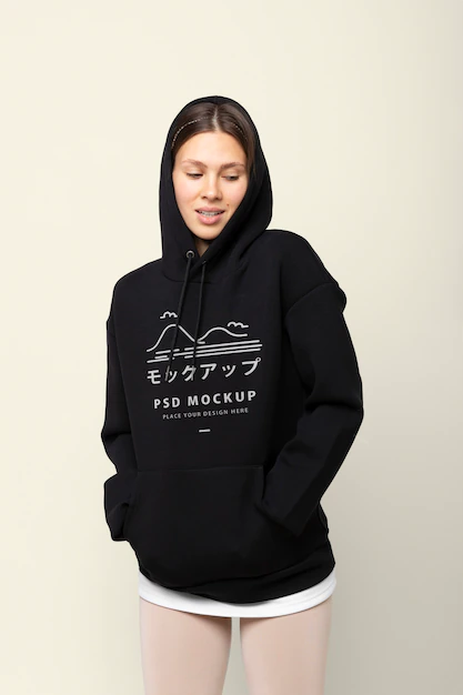 Free PSD | Beautiful woman wearing hoodie mockup