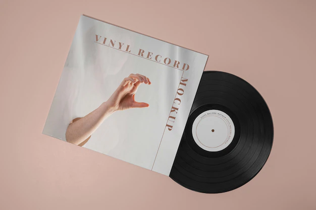 Free PSD | Flat lay vinyl record with cover