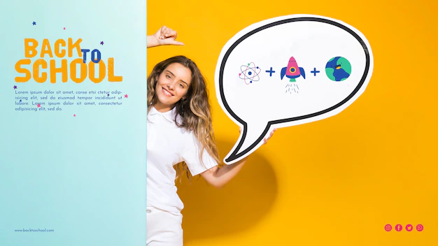 Free PSD | Front view smiling teenager girl holding speech bubble
