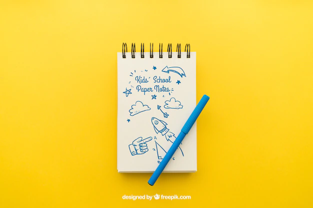 Free PSD | Notepad with pencil on yellow background