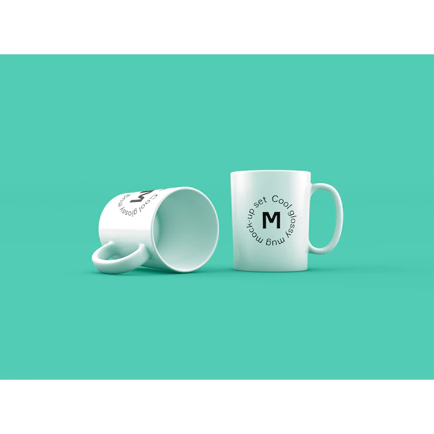 Free PSD | Two mugs on green background mock up