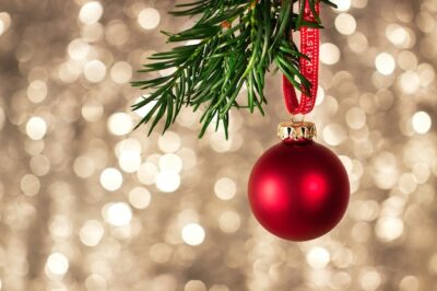 Free Photo | Closeup of christmas decorations with bright colorful bokeh on background, christmas concept