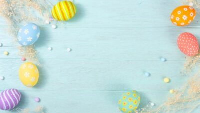 Free Photo | Happy easter day easter eggs on wooden background