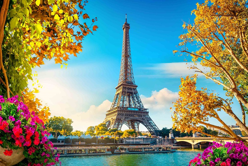 an image of Eiffel Tower